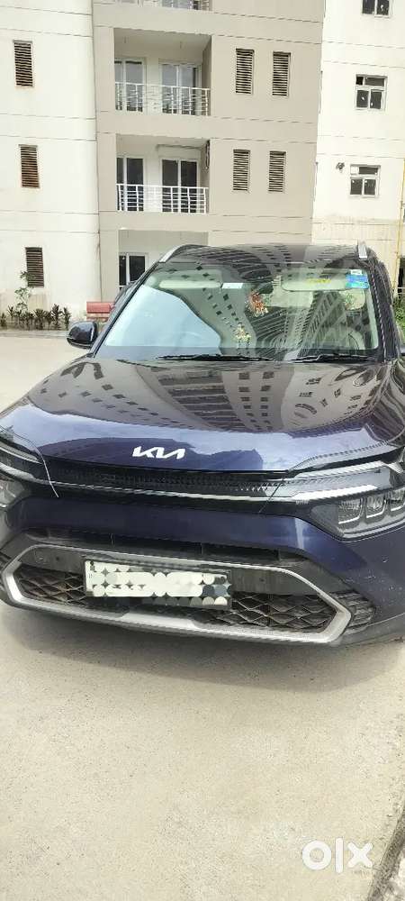 Kia Carens 2022 Petrol Well Maintained