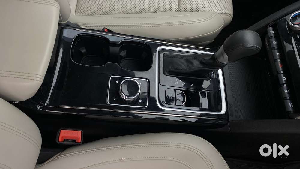 Mahindra Xuv700 2.2 Ax 7 Diesel Mt Luxury Pack Str, 2024, Diesel