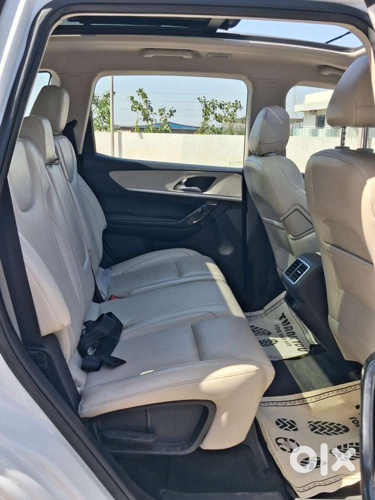 Mahindra Xuv700 2.2 Ax 7 Diesel At Str, 2023, Diesel