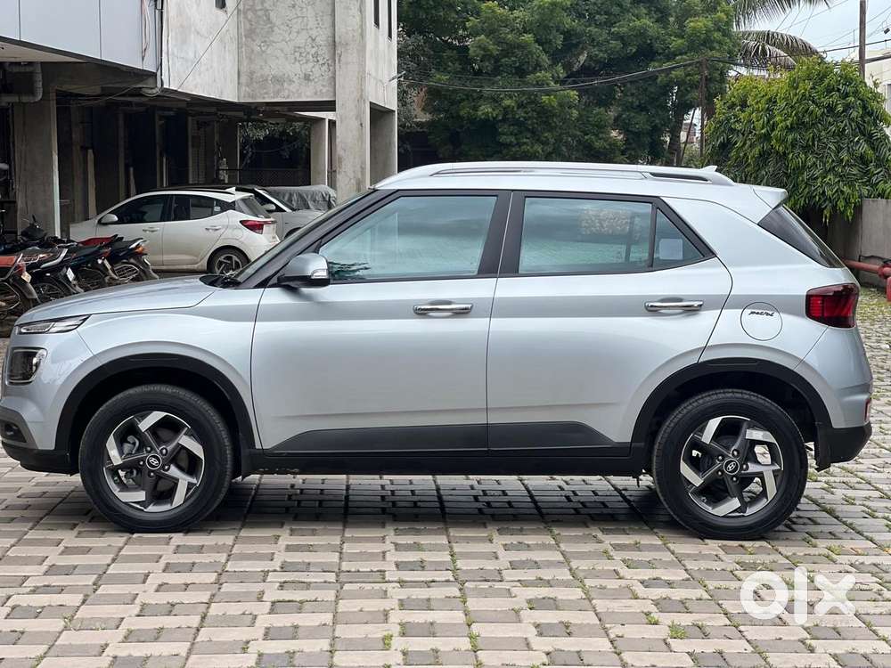 Hyundai Venue 1.0 Sx (o) Turbo Dual Tone, 2022, Petrol
