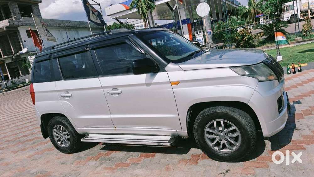 Mahindra Tuv 300 T10, 2020, Diesel
