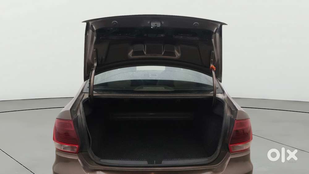 Volkswagen Vento Petrol Highline At, 2017, Petrol