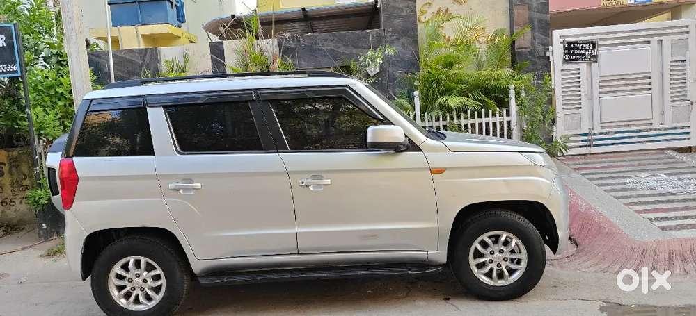 Mahindra Tuv 300 T8