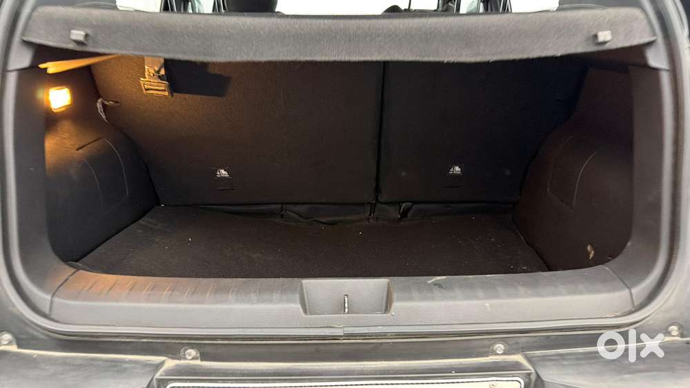 Nissan Magnite 1.0 Xv, 2023, Petrol