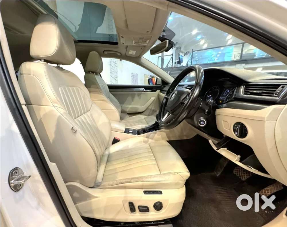 Skoda Superb [2014-2016] 1.8 Style Tsi At, 2017, Petrol