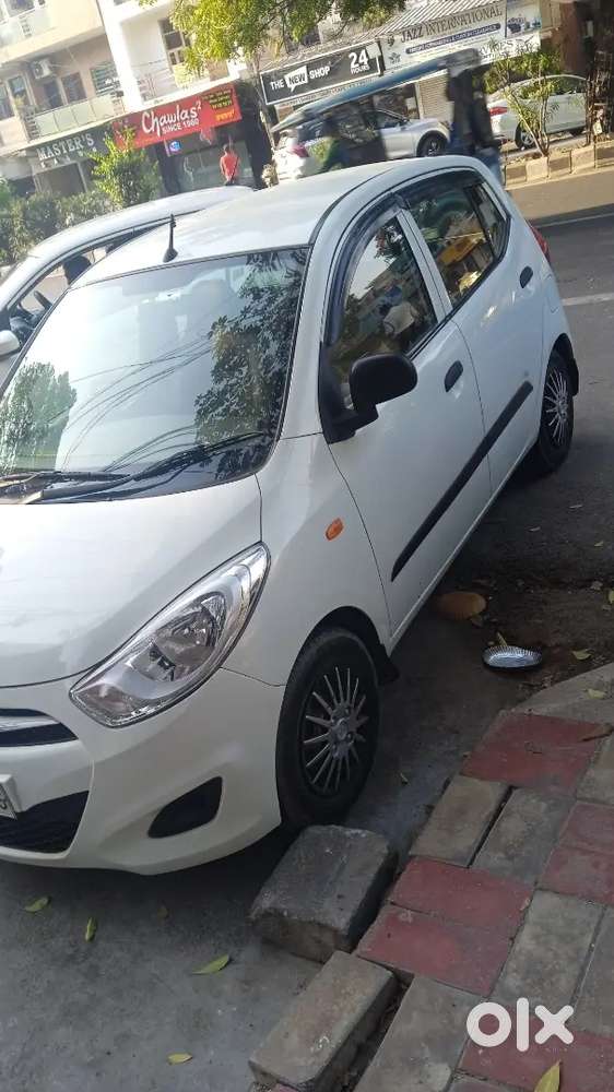 Hyundai I10 2013 Petrol Se And Brand New Tyre