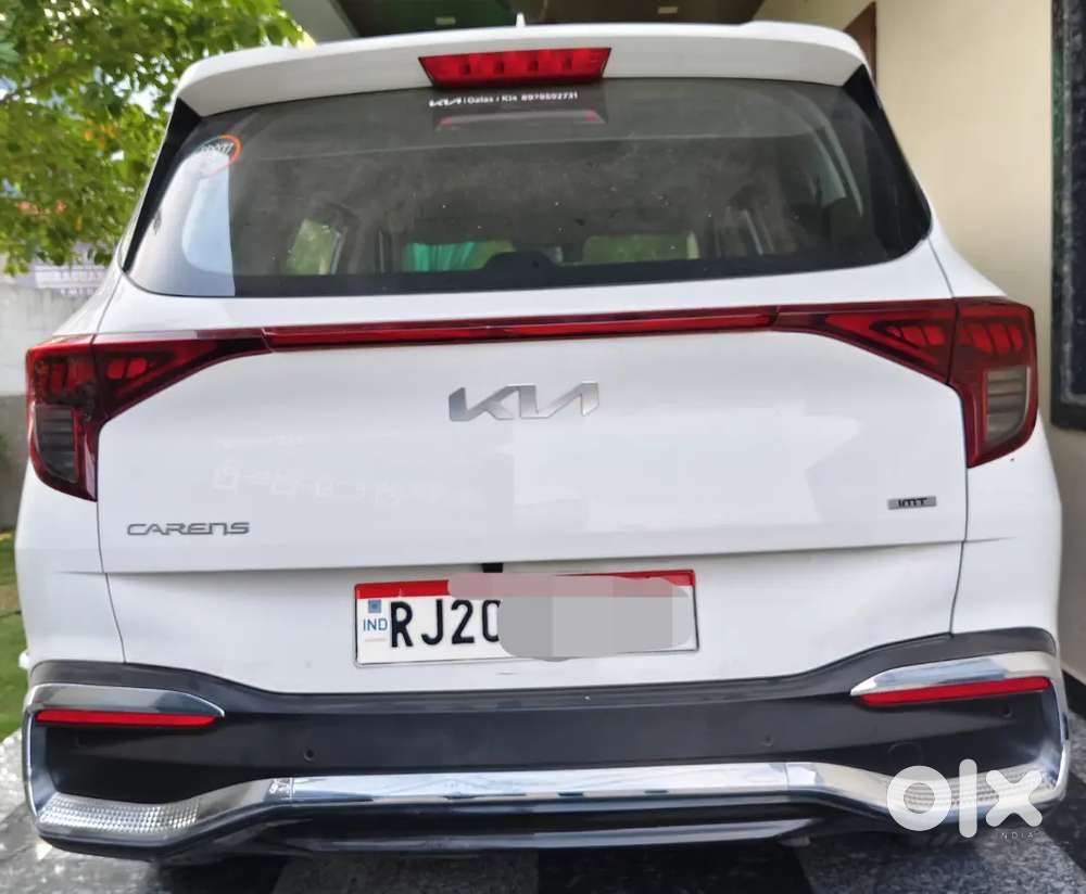 Kia Carens Luxury 2023