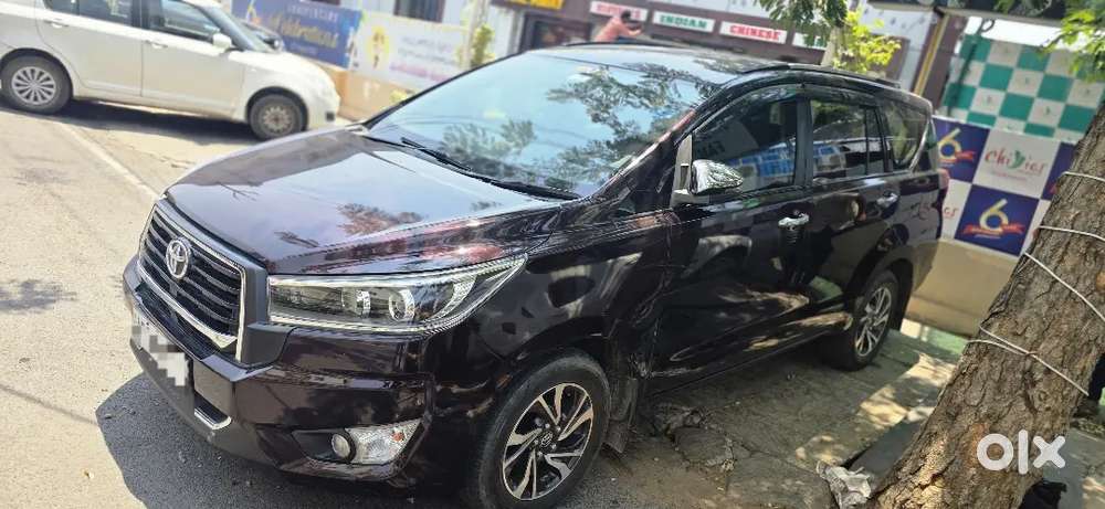 Innova Crysta G 2.4 Automatic