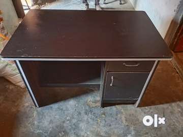TABLE CHAIRS Other Household Items 1757752162