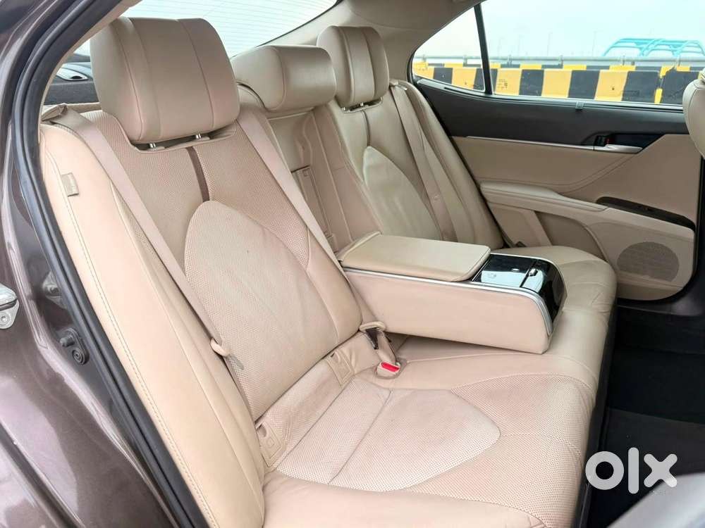 Toyota Camry 2.5 Hybrid, 2022, Petrol