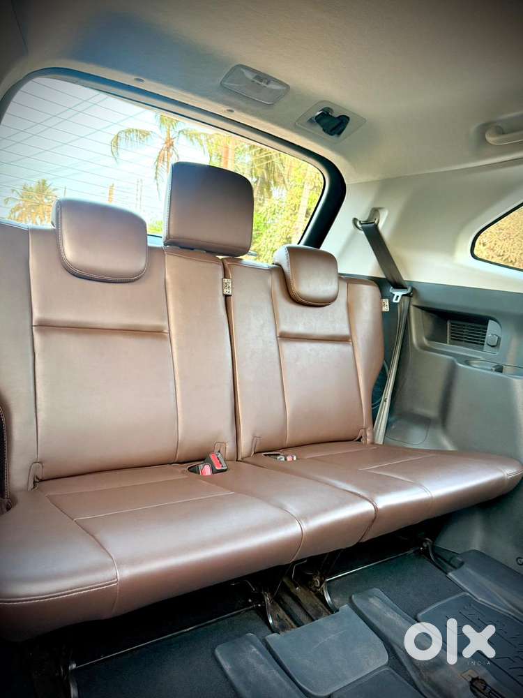 Toyota Innova Hycross 2.0 Zx (o) Hybrid 7 Str, 2023, Petrol