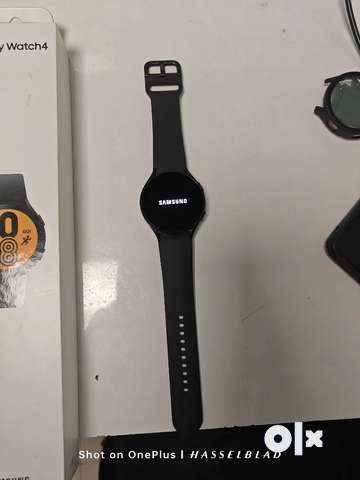 Samsung best sale smartwatch old