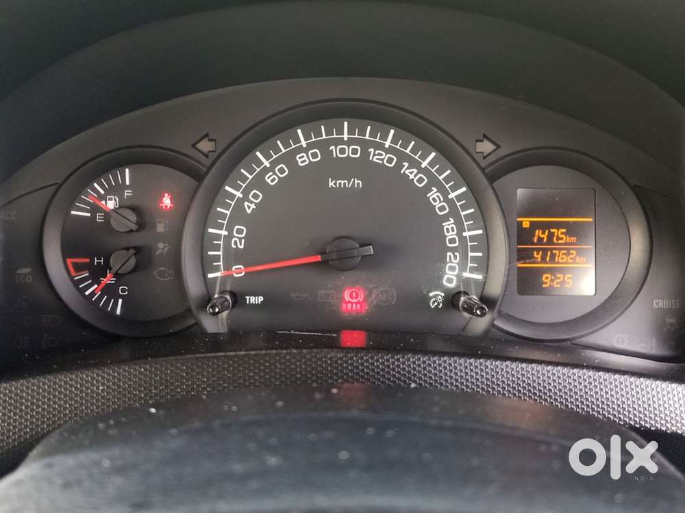 Maruti Suzuki Swift Lxi Optional-o, 2016, Petrol