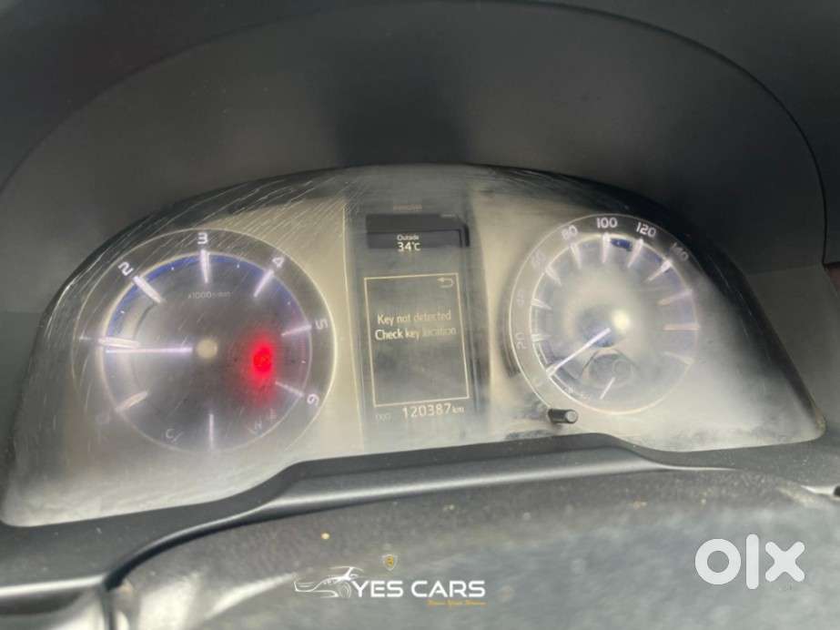 Toyota Innova Crysta 2.4 V, 2017, Diesel
