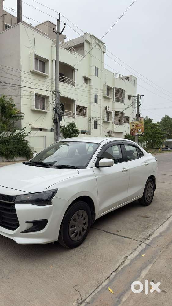 Maruti Suzuki Swift Dzire Vxi(o) Mt, 2024, Petrol