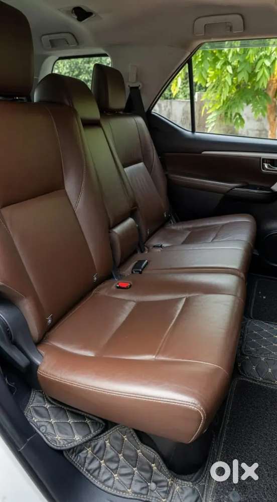 Immaculate Condition Fortuner, Company Service Brand New  Tyres