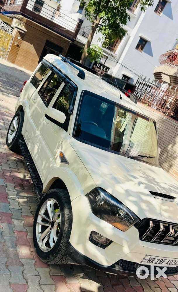 Mahindra Scorpio Classic 2015