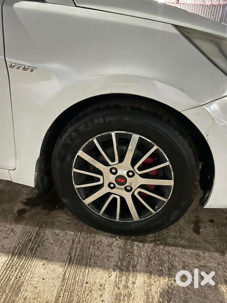 Hyundai Verna 2016