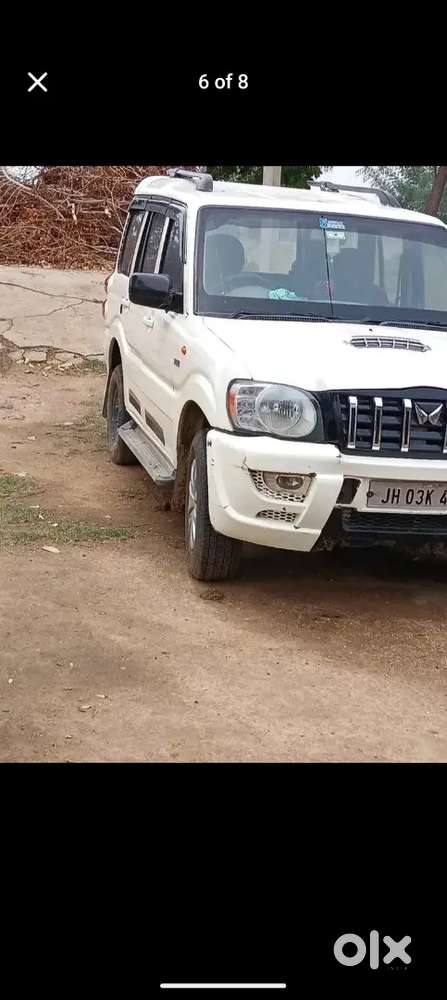 Mahindra Ex 8 2014