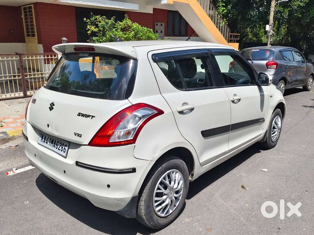 Maruti Suzuki Swift Vxi + Manual, 2016, Petrol