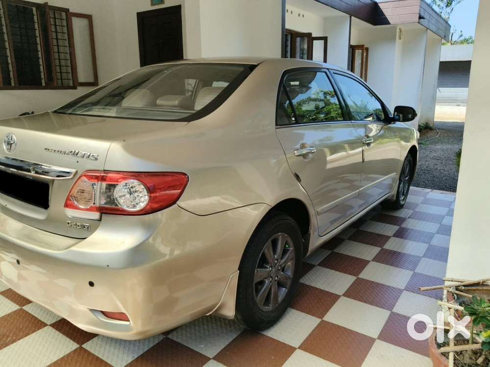 Toyota Corolla Altis 2012