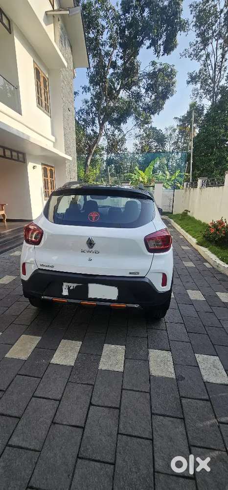 For Sale: Renault Kwid Climber Amt Dual Tone –  Top Variant