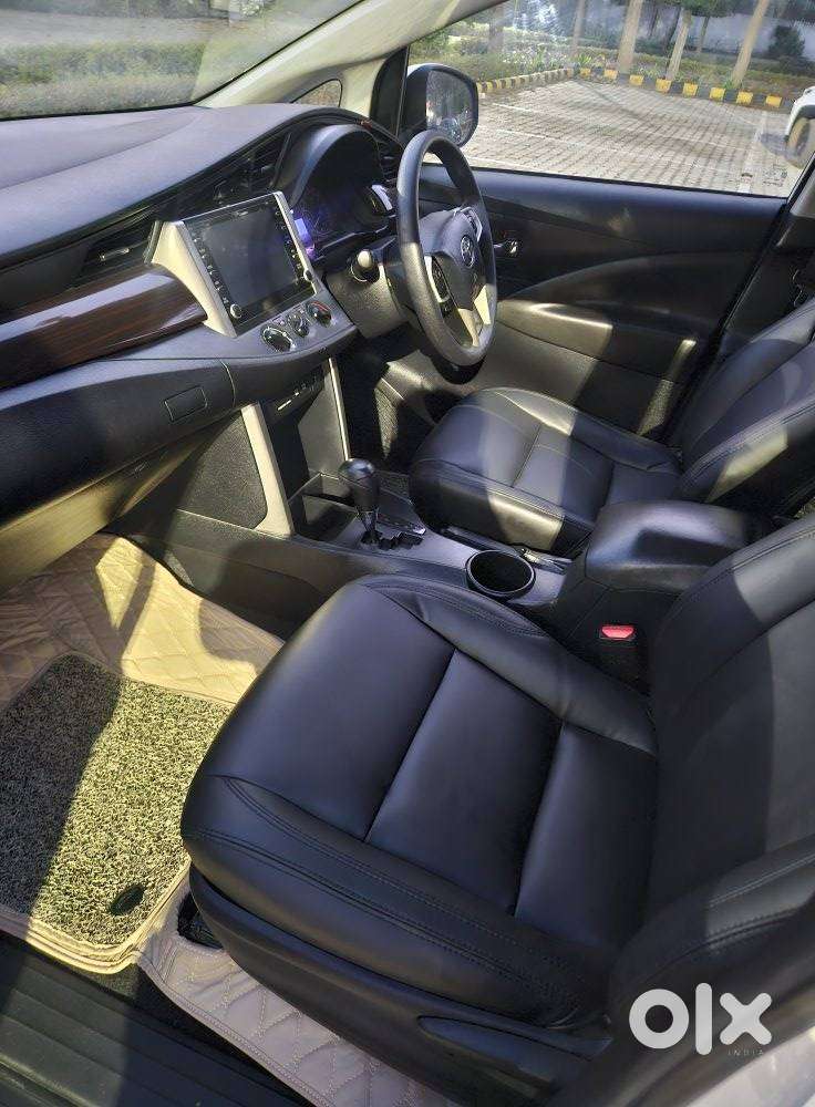 Toyota Innova Crysta