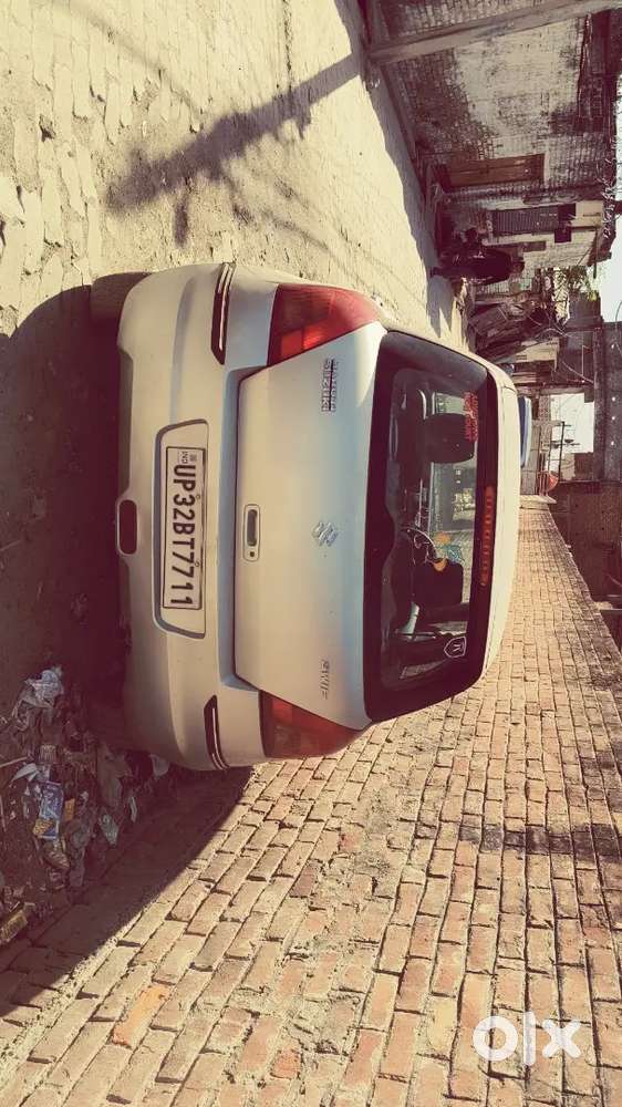 Maruti Suzuki Swift 2006 Cng & Hybrids 70000 Km Driven