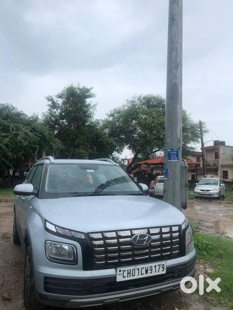 Hyundai Venue 2024 Petrol Good Condition