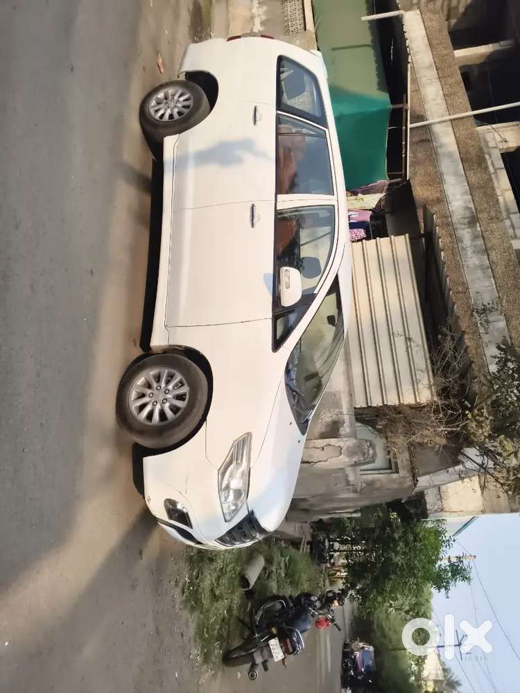 Toyota Innova 2015