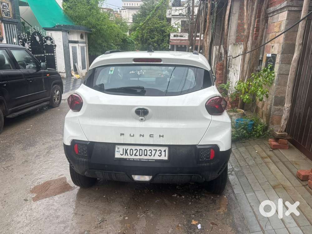 Tata Punch Petrol 2025 Sunroof Top Model