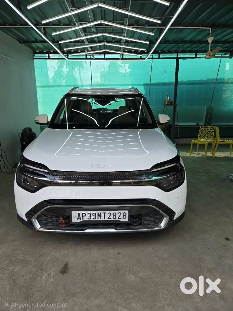 Kia Carens Luxury Plus, Top End Vehicle