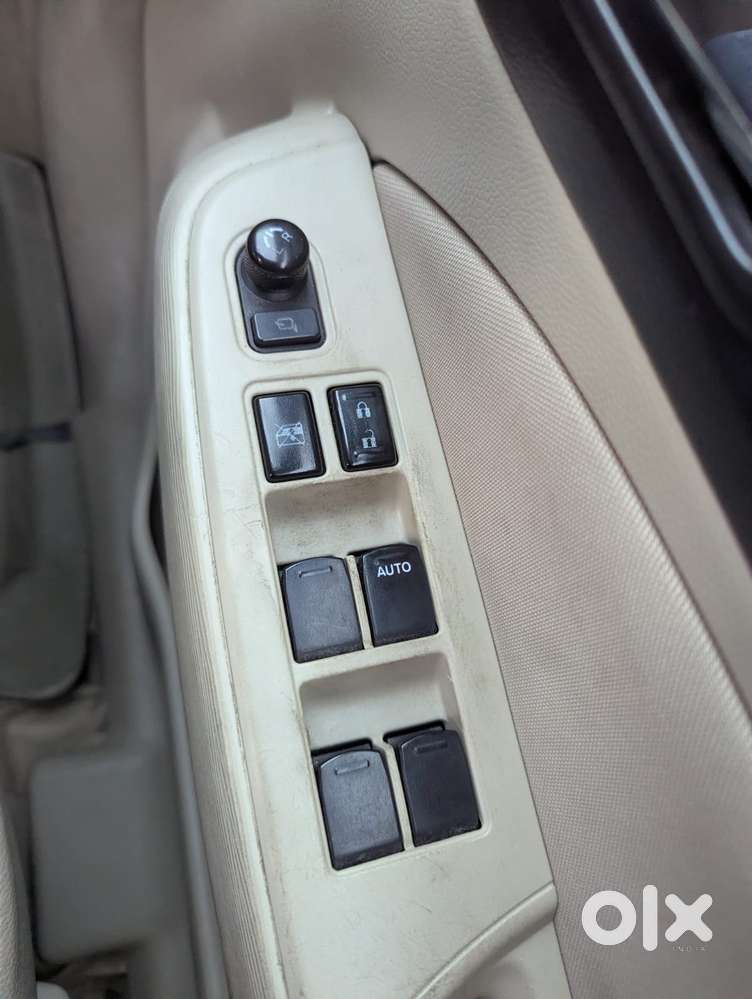 Maruti Suzuki Dzire Vxi Ags, 2021, Petrol