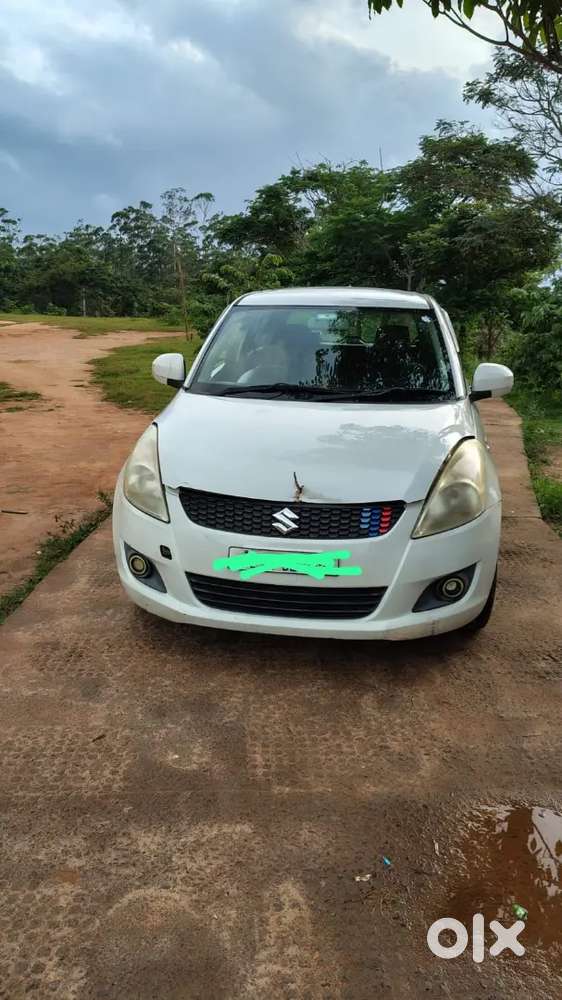 2013 Maruti Swift Lxi
