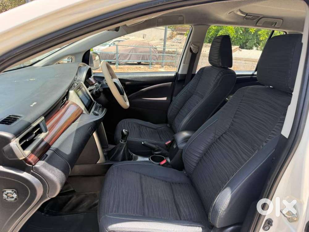 Toyota Innova Crysta 2.4 V 8 Str, 2017, Diesel