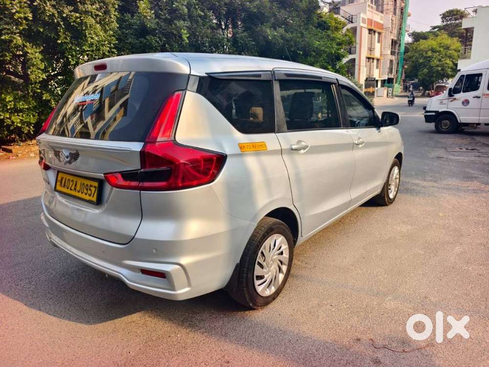 Maruti Suzuki Ertiga 2022-2023 Vxi Cng, 2022, Petrol