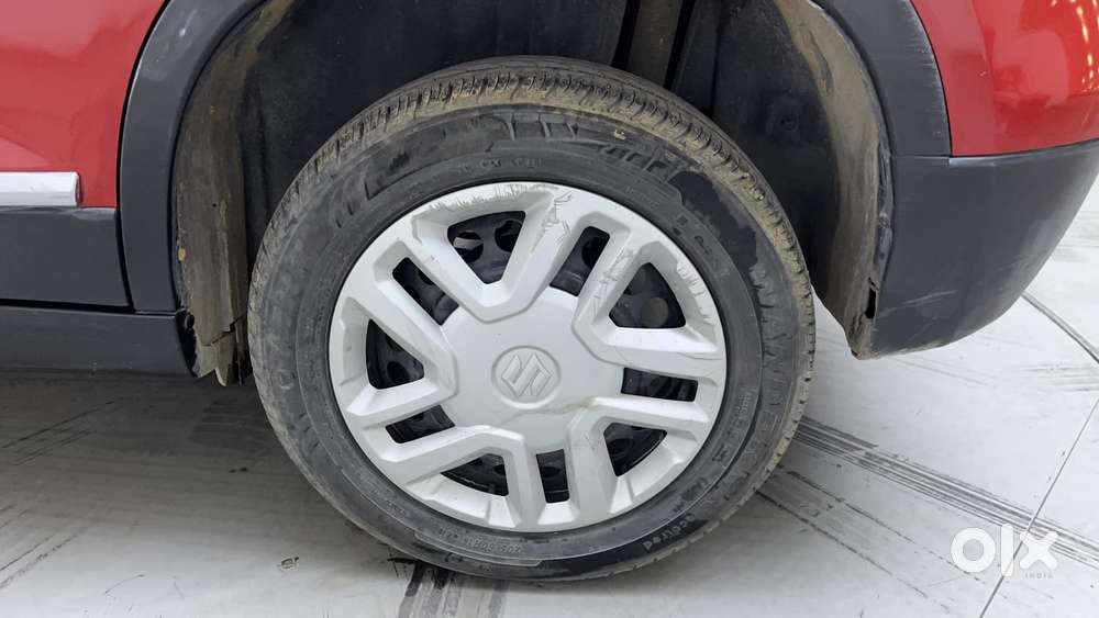 Maruti Suzuki Vitara Brezza 1.5 Vxi At, 2021, Petrol