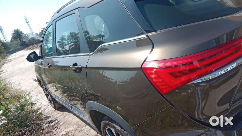 Mg Hector Plus Savvy 2023
