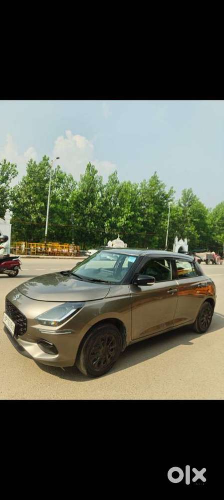 Maruti Suzuki Swift Vxi + Manual, 2025, Petrol