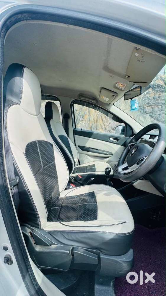 Renault Triber Rxz, 2022, Petrol