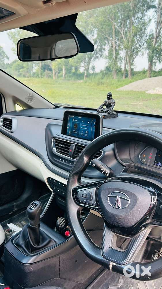 Tata Altroz Icng Sunroof 2023