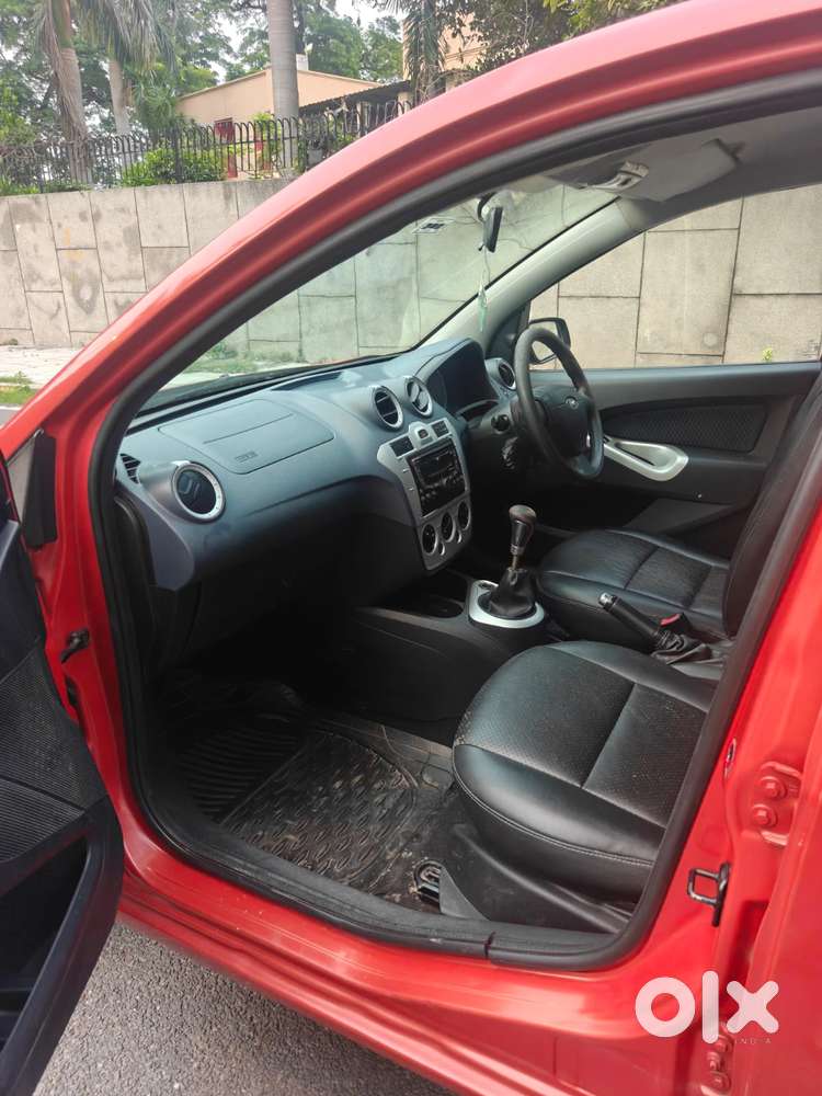 Ford Figo 1.2p Titanium Mt, 2014, Petrol