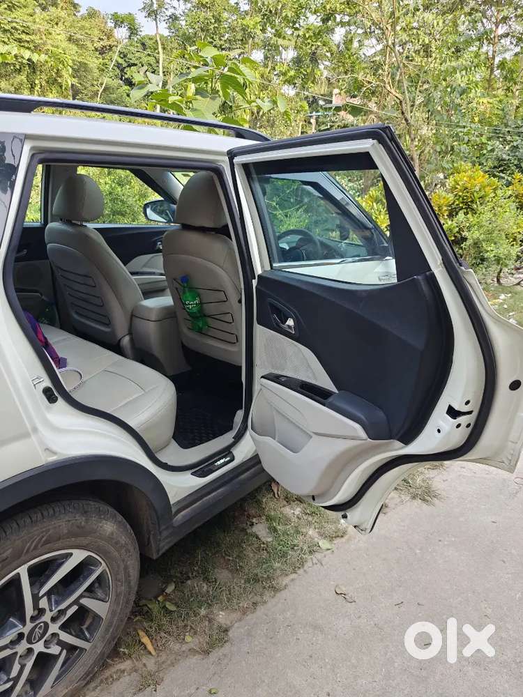 Mahindra Xuv300 2022 Petrol 33700 Km Driven