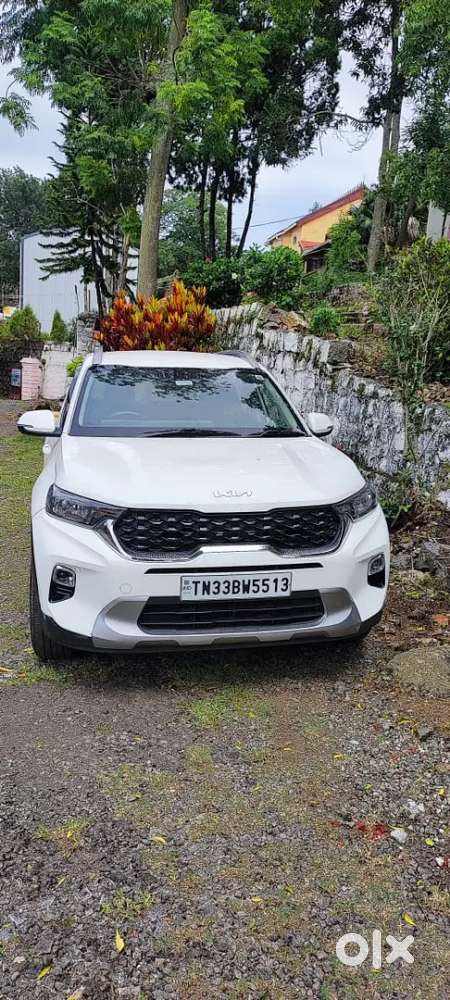 Kia Sonet 2022 Drives Ahead