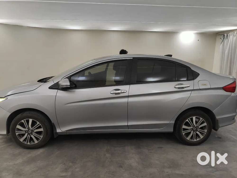 Honda City 2022 - V Model - Petrol Manual