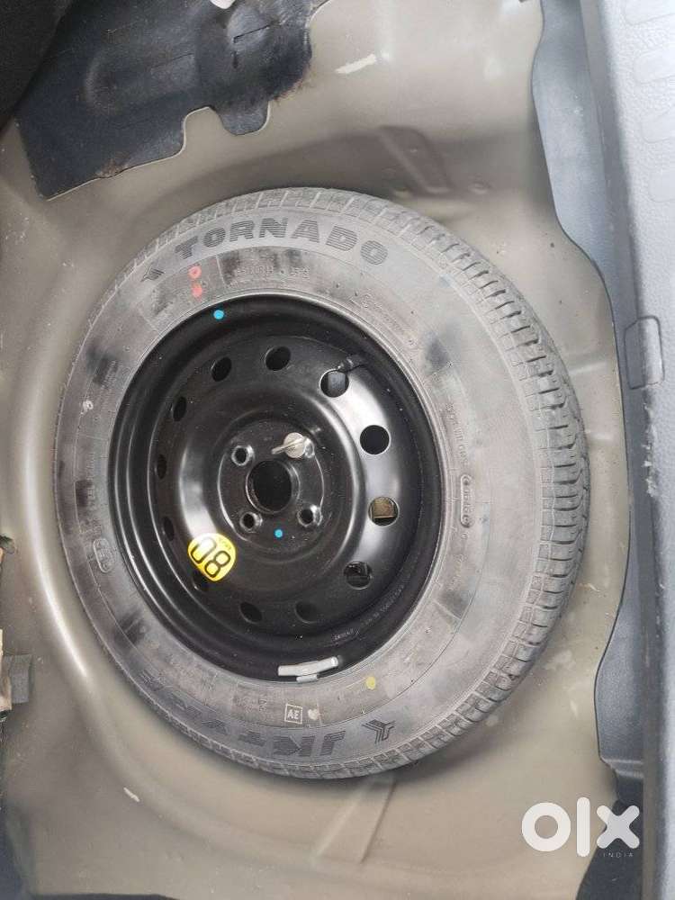 Maruti Suzuki Swift Dzire 1.2 Zxi Bsiv, 2016, Petrol