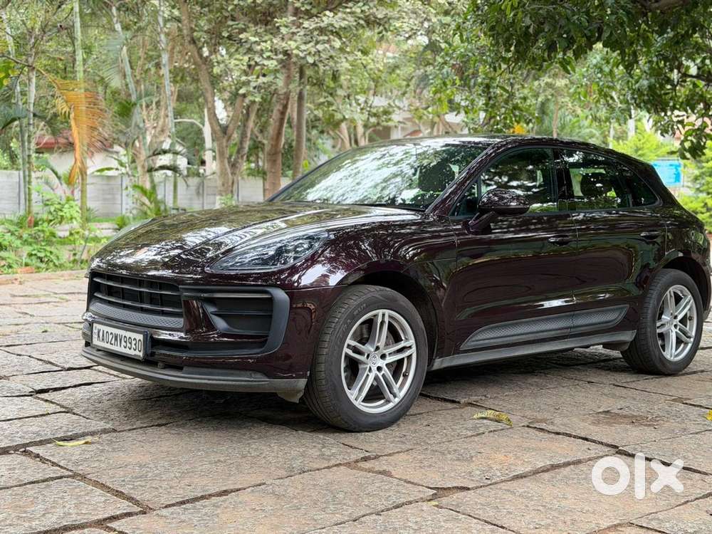 2024 Porsche Macan Petrol