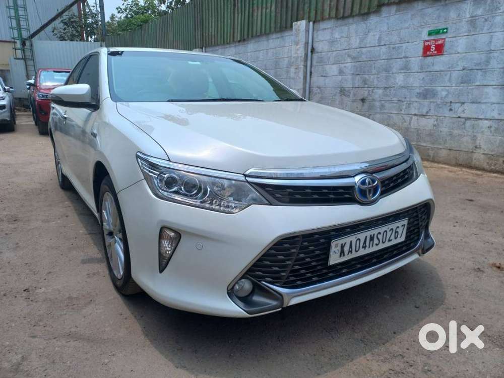 Toyota Camry Hybrid 2.5, 2016, Petrol