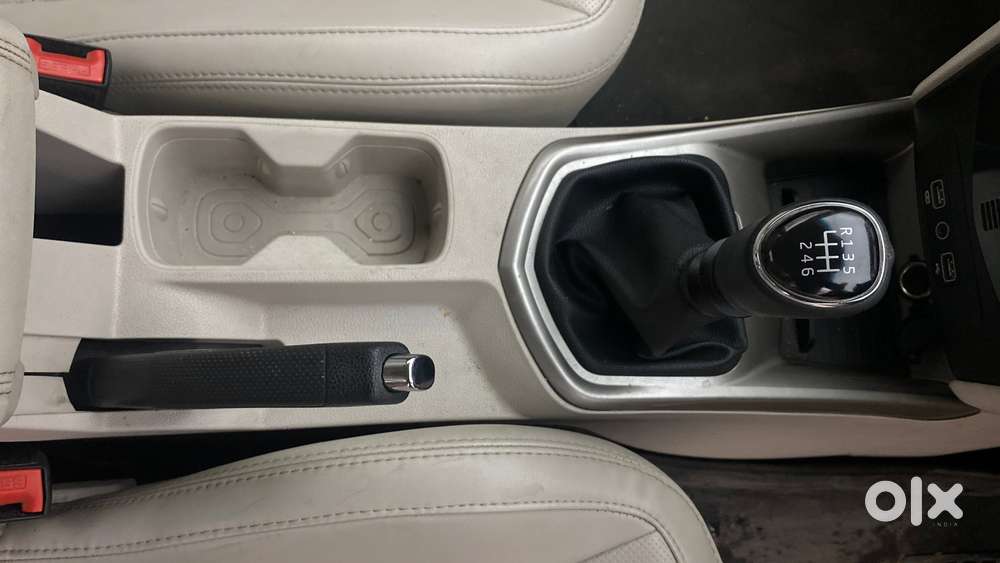 Mahindra Xuv300 W8 Option, 2021, Petrol