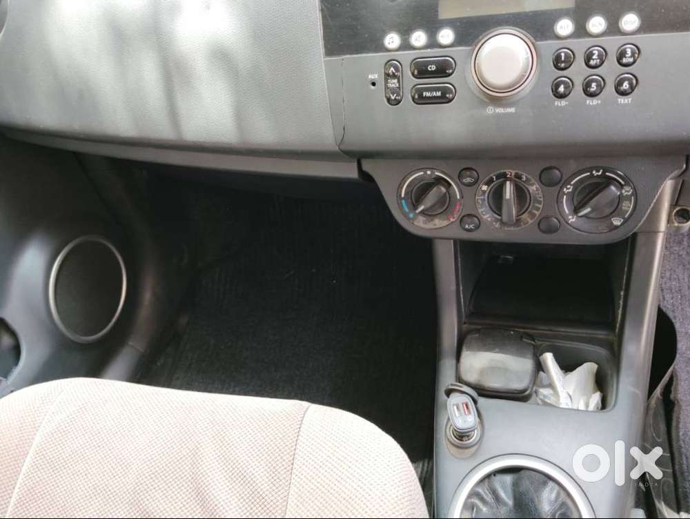 Maruti Suzuki Swift Dzire (2010) Vxi